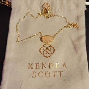 Kendra Scott pendant necklace